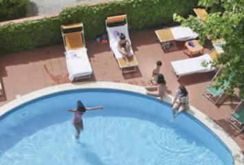 Special all-inclusive offer with package of 10 days in July in Cesenatico and children stay free